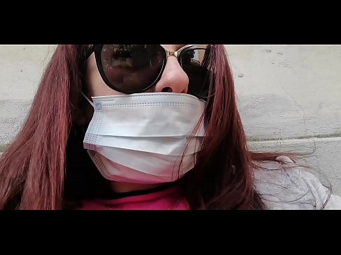 ❤️ Nicoletta se osveti svom komšiji i piški u njegovoj garaži (Specijalni italijanski karantin Covid19) Porno kod nas ️❤