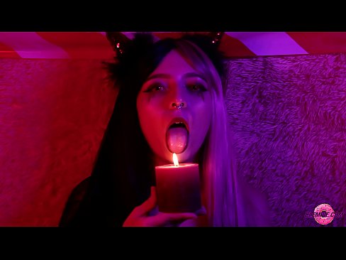 ❤️ Strastveno pušenje od seksi sukubusa s ispunjenim ustima Porno kod nas ️❤
