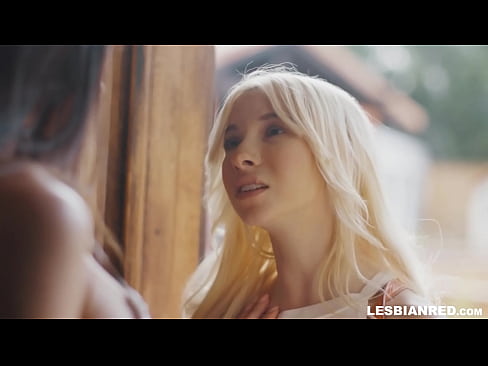 ❤️ Djevojka dolazi kući nekoliko mjeseci kasnije i na kraju jede mačkinu macu Porno kod nas ️❤